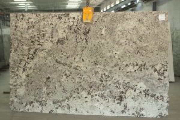 alaska-white-granite-slab-300x225