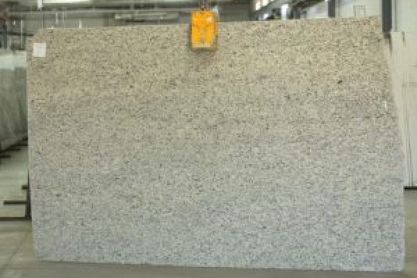 giallo-ornamental-light-granite-slab-300x225